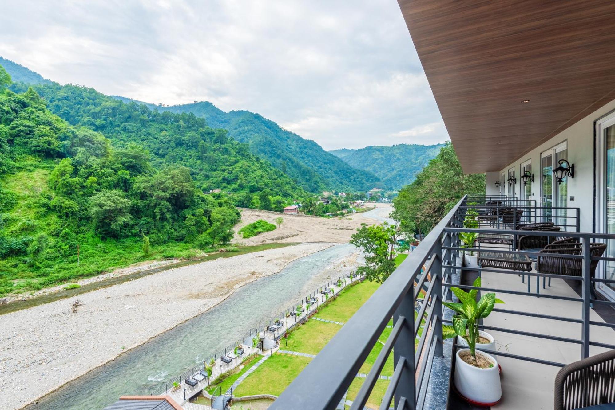 Dls Divine River Resort And Spa, Rishīkesh Exterior foto