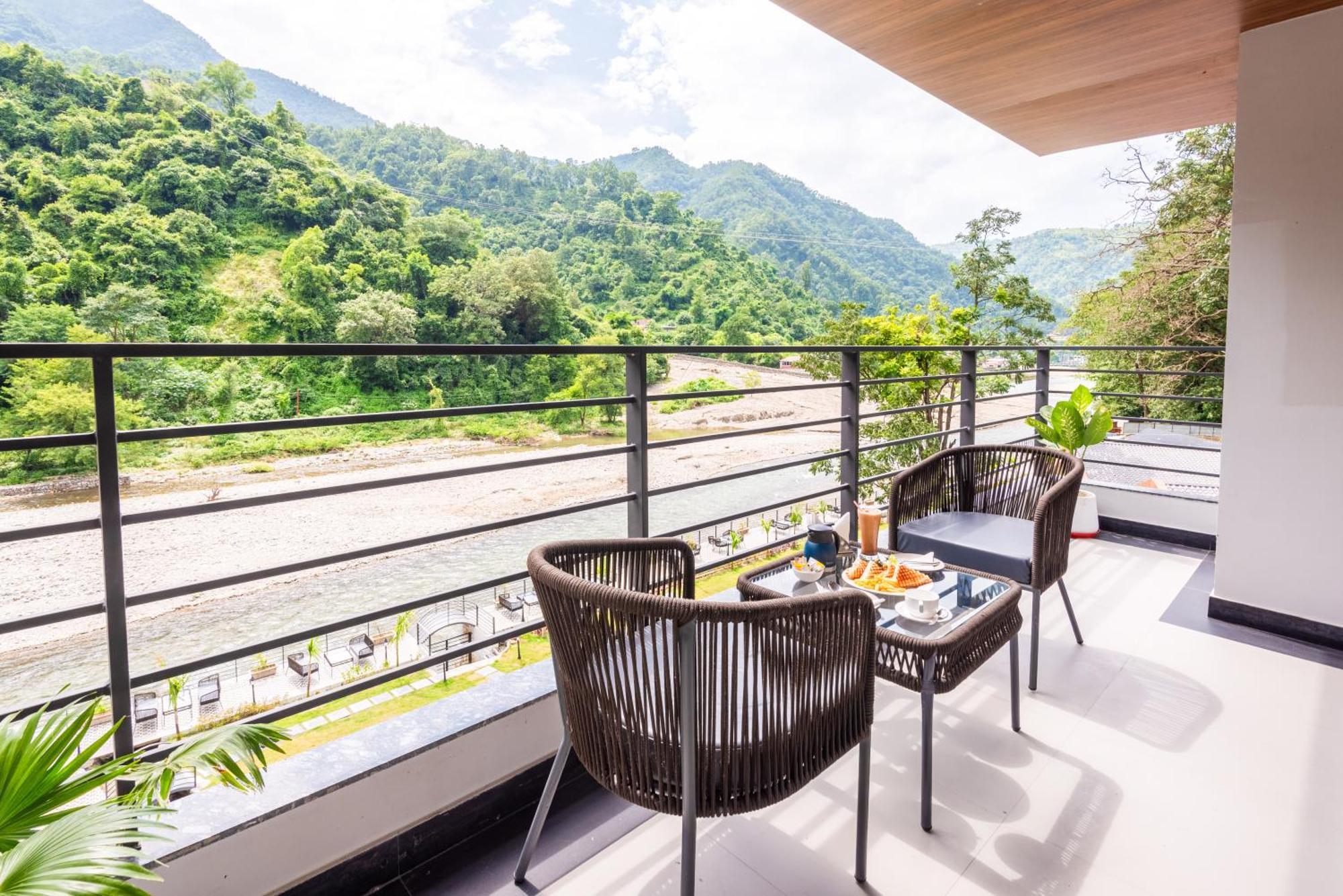 Dls Divine River Resort And Spa, Rishīkesh Exterior foto